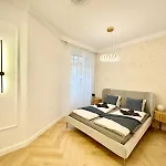 Buda Suite