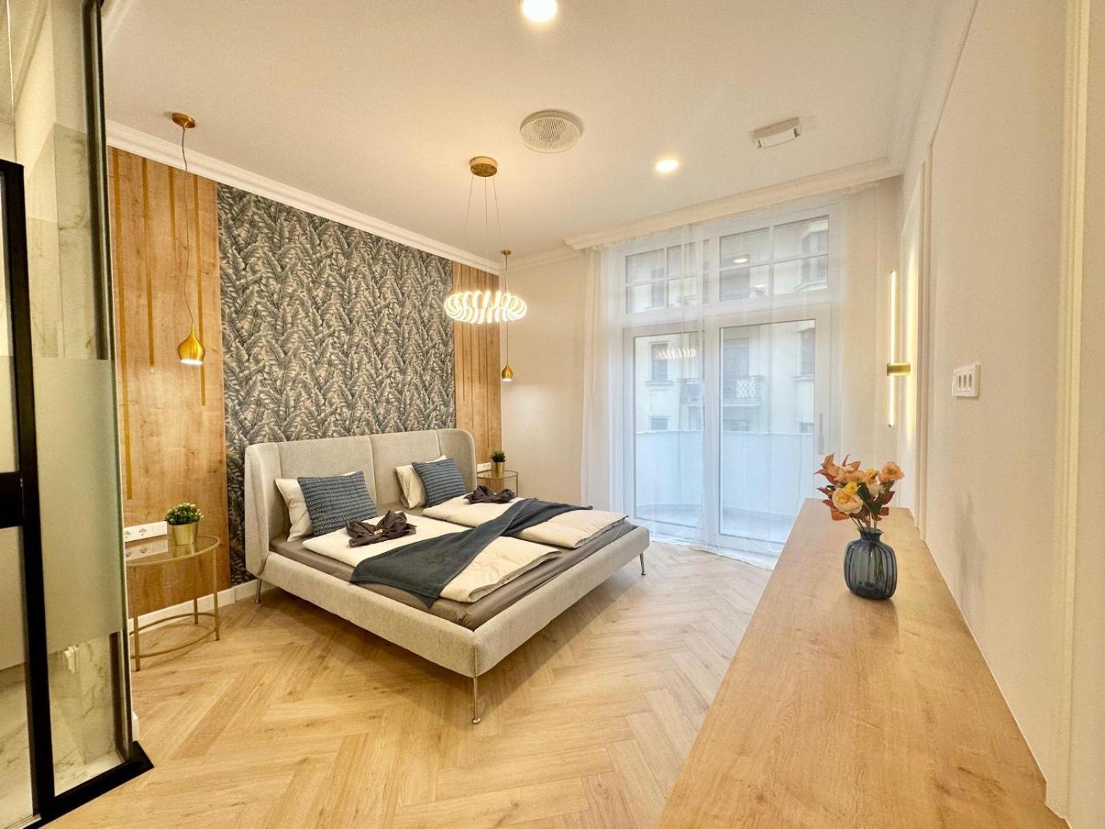 Buda Apartment *